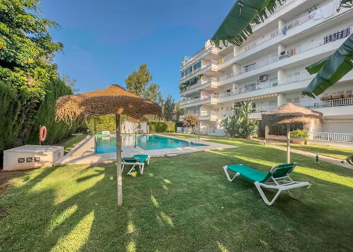 Luminoso Loft Con Piscina En Puerto Banus